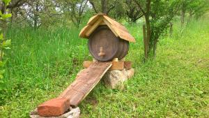 Napajalnik za čebele